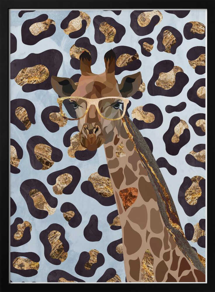 Chic Giraffe With Glasses