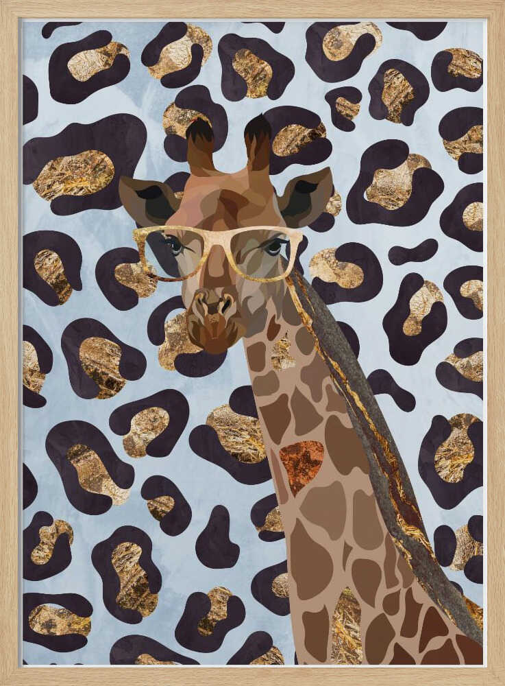 Chic Giraffe With Glasses