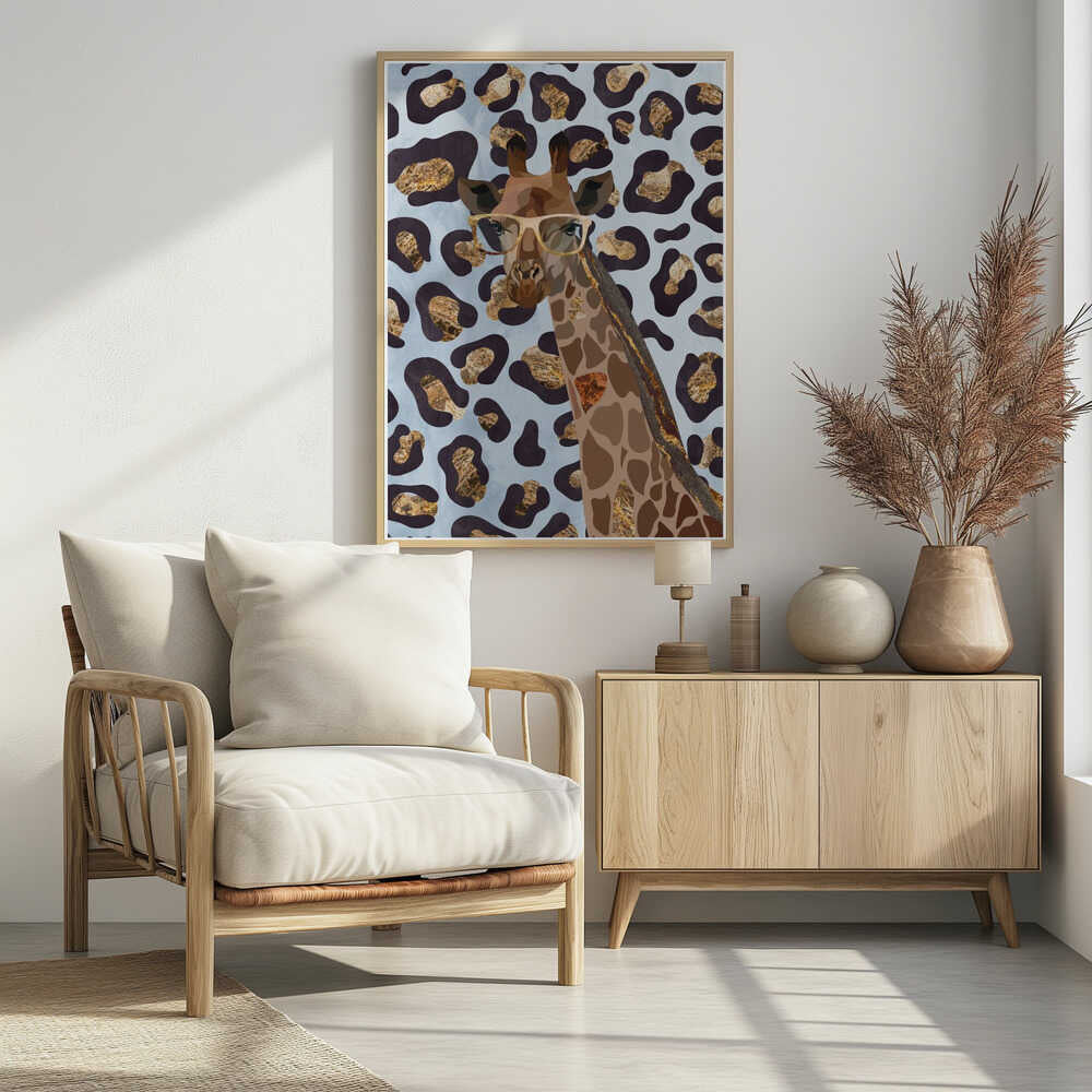Chic Giraffe With Glasses
