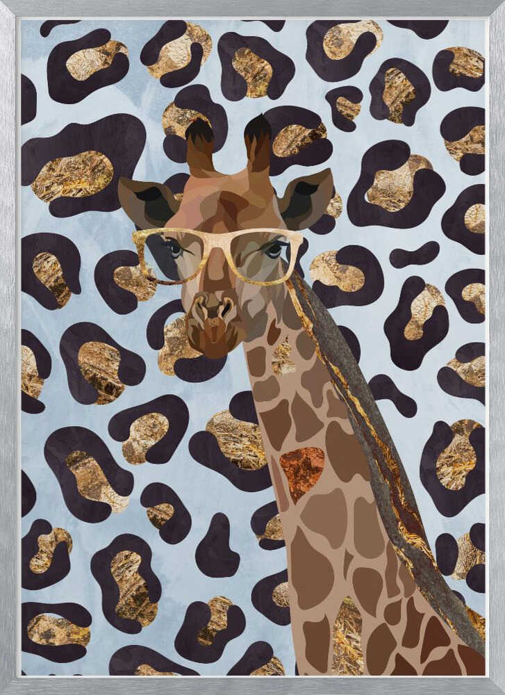Chic Giraffe With Glasses